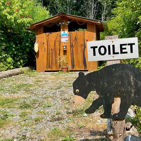 So Damn Lucky Glamping Hotel Ucluelet Exterior foto