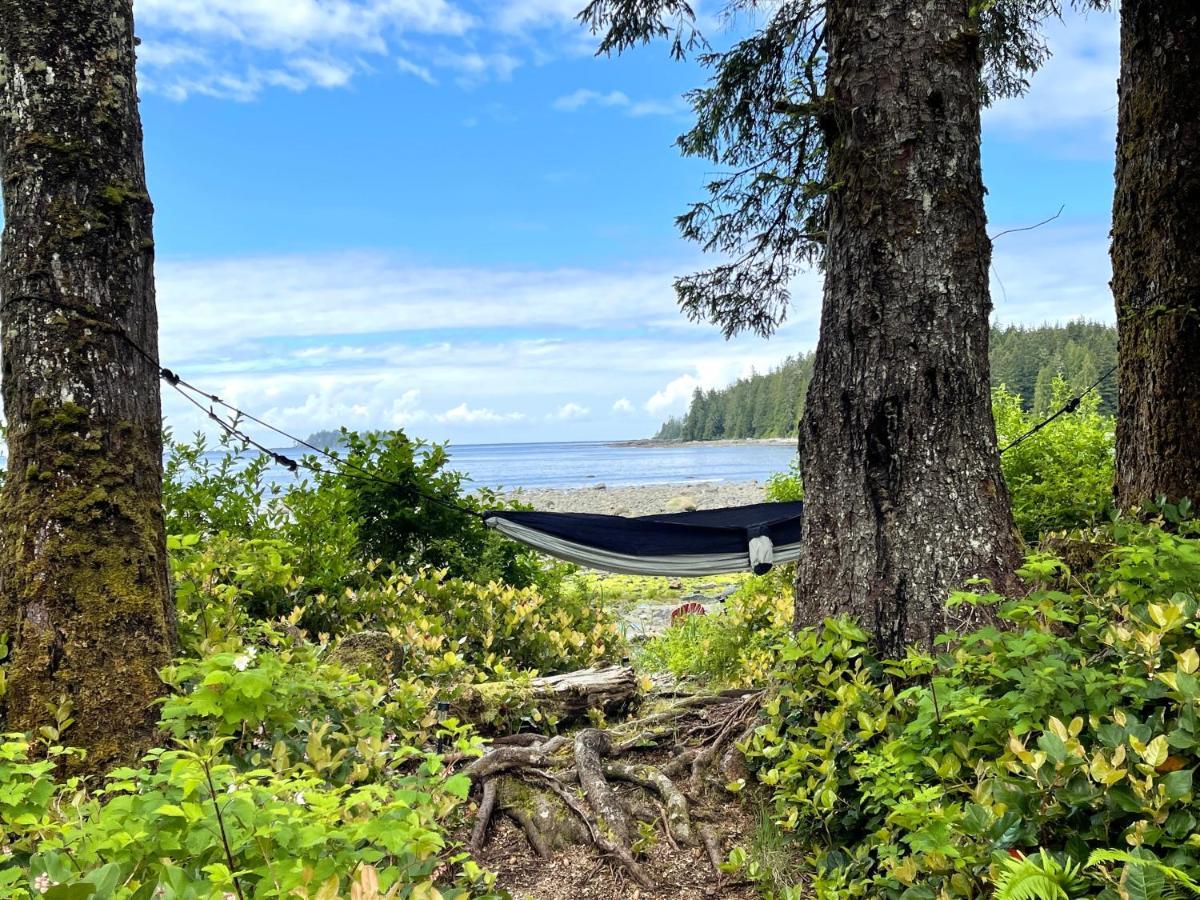 So Damn Lucky Glamping Hotel Ucluelet Exterior foto