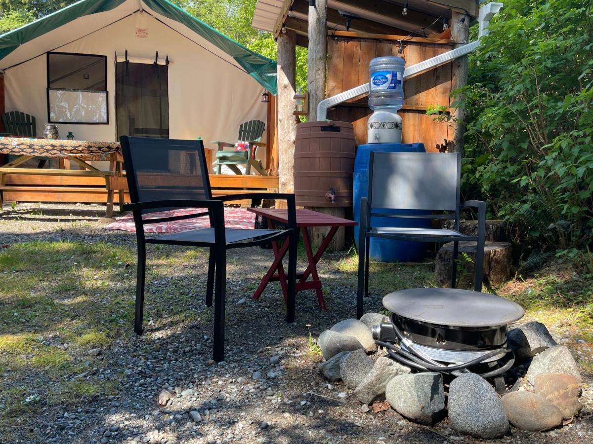 So Damn Lucky Glamping Hotel Ucluelet Exterior foto