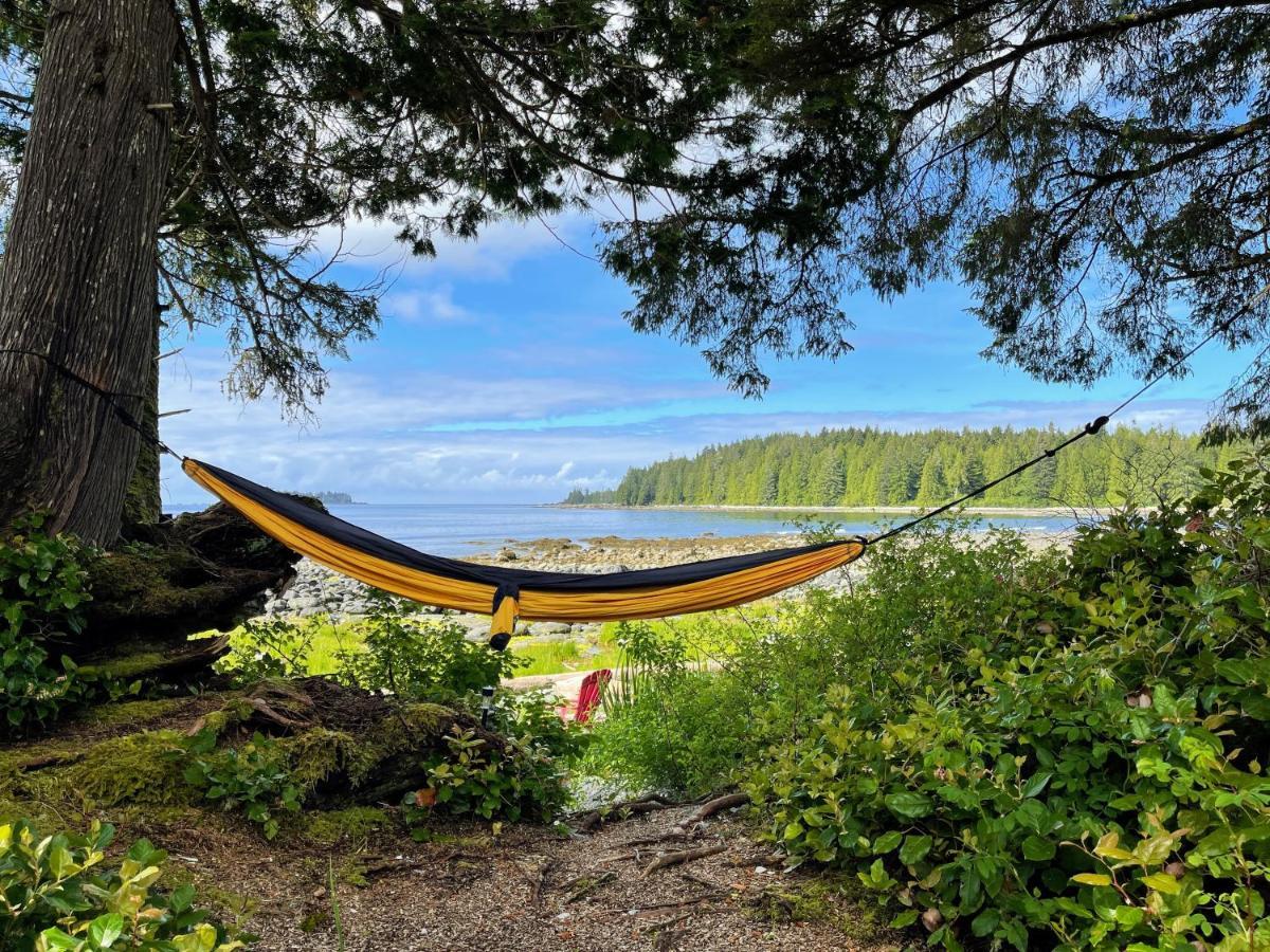 So Damn Lucky Glamping Hotel Ucluelet Exterior foto